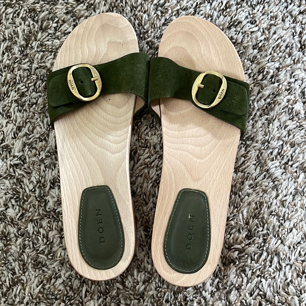Great condition Doen Mercato sandal size 40 in olive suede